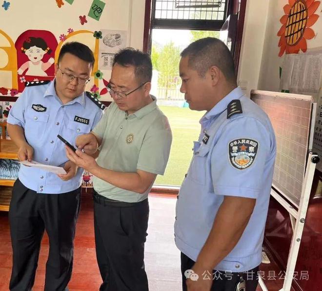 下寺湾派出所组织开展暑期前反诈防诈安全宣传活动(图3)