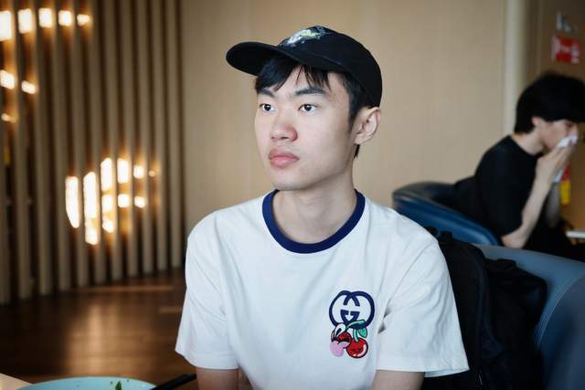 至臻全华班之争！TES大战BLG两支战队迎来登峰组首秀！(图1)