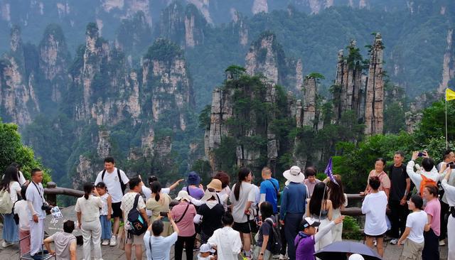 九游娱乐：暑期旅游升温(图8)