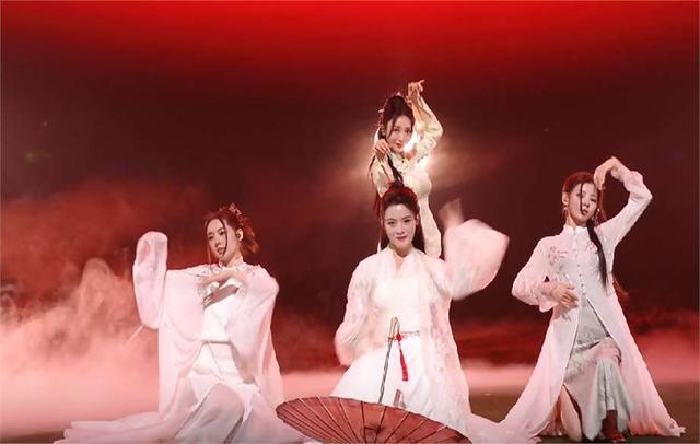 九游娱乐文化：郭碧婷波波头曾轰动全校舞蹈直播口碑滑铁卢(图3)