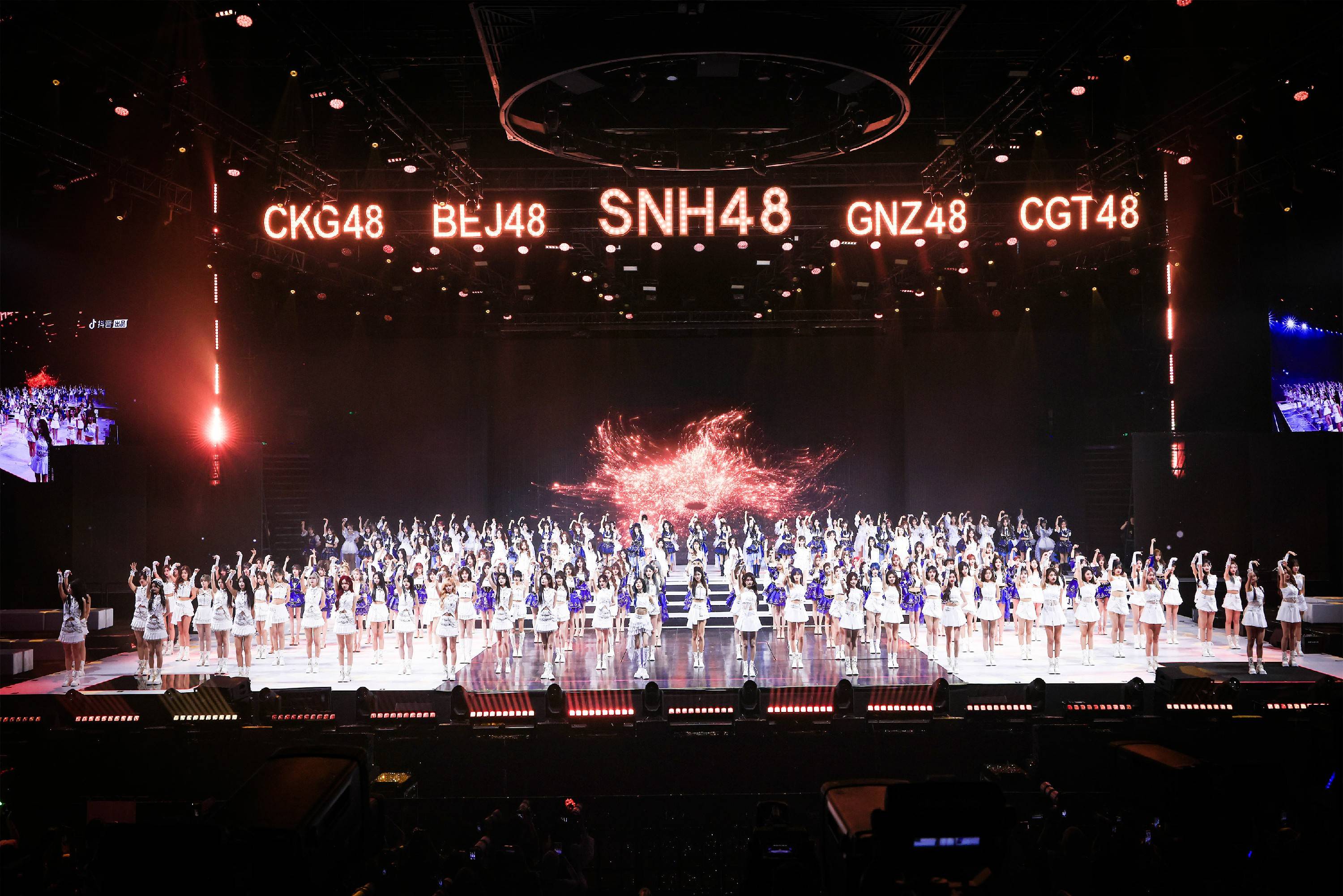 2024SNH48GROUP年度青春盛典上海落幕袁一琦蝉联金奖开启偶像生涯新篇(图2)