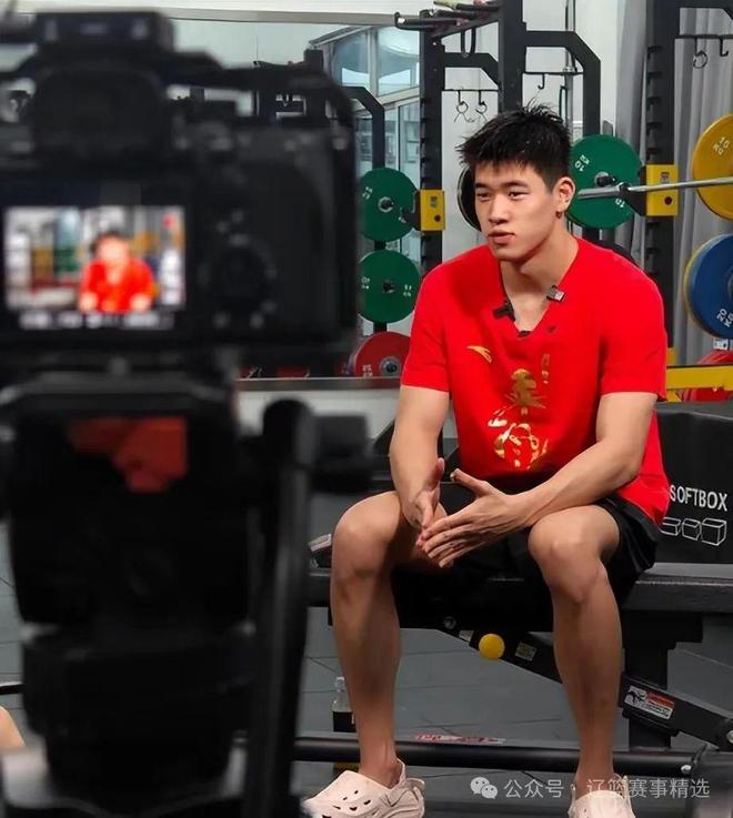 解气！潘展乐怼的华少哑口无言娱乐圈那一套少来碰瓷体育圈(图2)