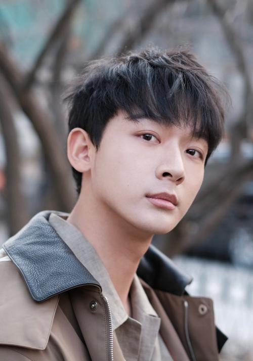 31岁杨紫《生命树》9月去可可西里？有500万保险男主角3选1！(图4)