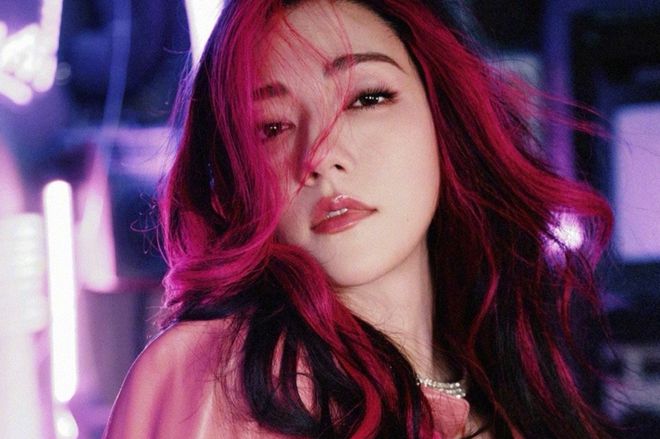 一场红毯上女明星的比美让人看到“富态美”和网感美的区别！(图10)