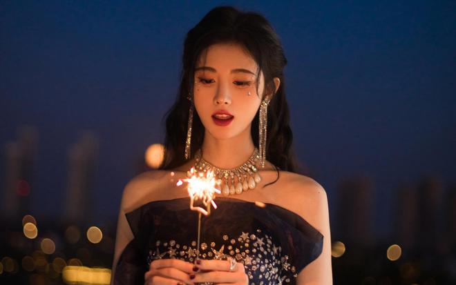九游娱乐文化：2024722娱乐资讯：迪丽热巴、王一博、王俊凯、鞠婧祎、檀健次