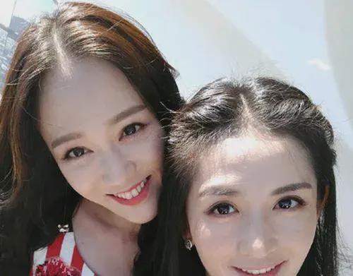 谢娜深情祝福陈乔恩与Alan：娱乐圈姐妹情深似海再添佳话！