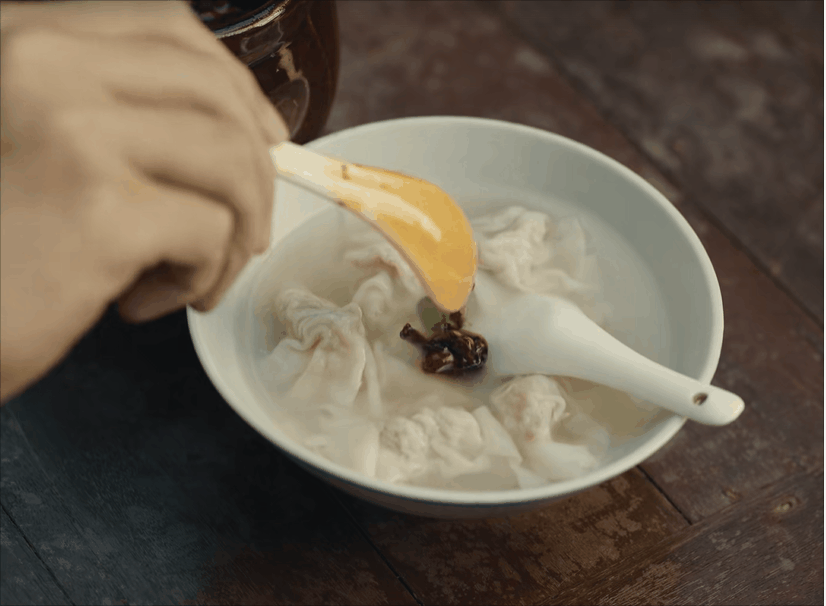 九游娱乐文化：不想吃别装！《暗夜与黎明》聂远一出手让观众看清假吃有多离谱(图12)