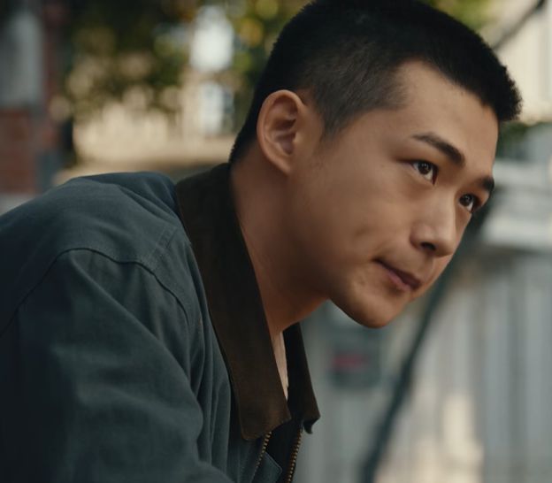 九游娱乐文化：不想吃别装！《暗夜与黎明》聂远一出手让观众看清假吃有多离谱(图15)