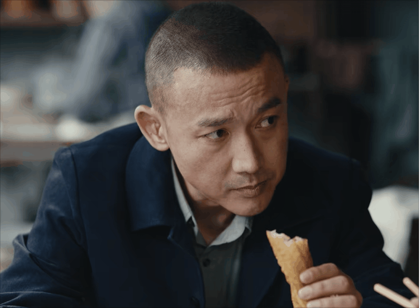 九游娱乐文化：不想吃别装！《暗夜与黎明》聂远一出手让观众看清假吃有多离谱(图19)