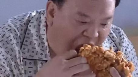 九游娱乐文化：不想吃别装！《暗夜与黎明》聂远一出手让观众看清假吃有多离谱