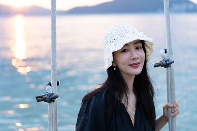 九游娱乐文化：深度分析内娱“四大普女”杨紫白鹿榜上有名生图精修差太多！(图11)