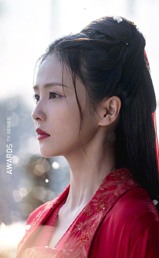 九游娱乐文化：深度分析内娱“四大普女”杨紫白鹿榜上有名生图精修差太多！(图20)