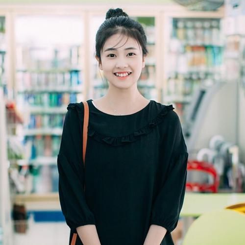 九游娱乐文化：深度分析内娱“四大普女”杨紫白鹿榜上有名生图精修差太多！(图19)