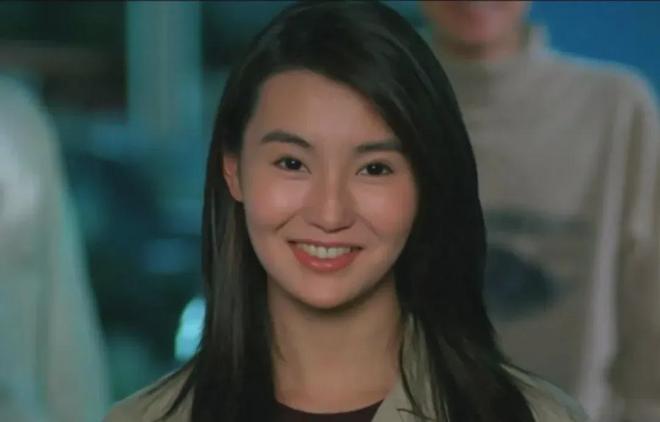 九游娱乐：梁朝伟传绯闻张曼玉罕见露面20年未育原因揭秘！(图6)