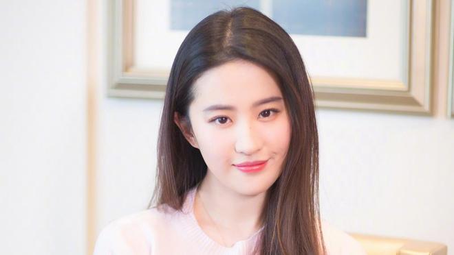 202498娱乐资讯：胡歌、杨紫、刘亦菲、李现、张凌赫、鞠婧祎(图2)