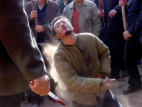 九游娱乐：被国内禁播的五部电影部部都是限制级全都看过太幸运！(图4)