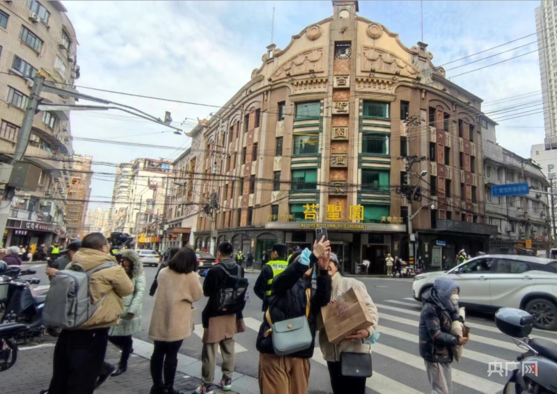 电视剧《繁花》成为点燃冬日上海文旅的“一把火”“影视”与“文旅”如何实现双向赋能？