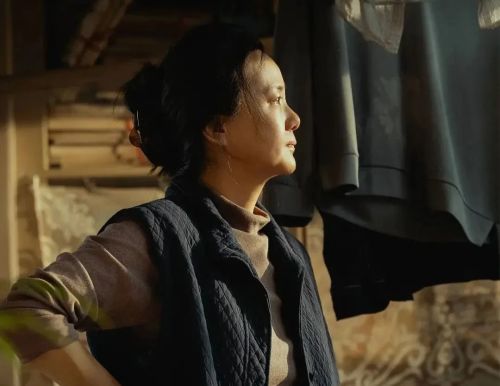 九游娱乐：活久见这部居然也能过审引进(图5)