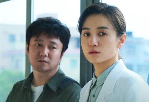 九游娱乐：活久见这部居然也能过审引进(图7)