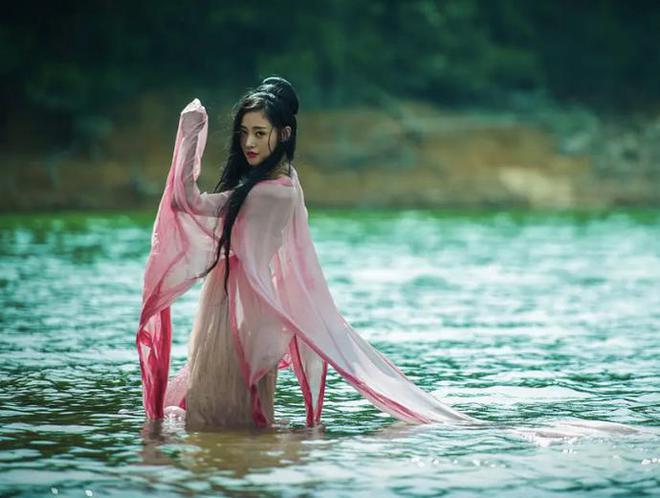 这6部网剧下架后又重新上架别说你一部没有看过(图5)