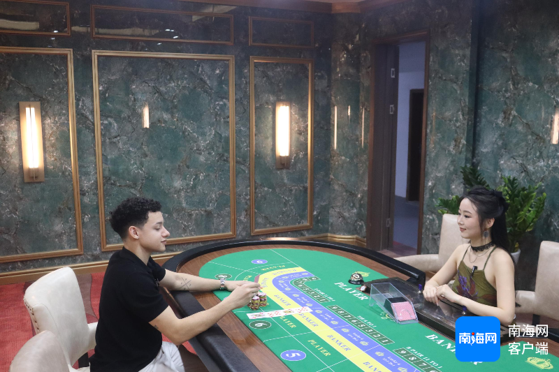 九游娱乐：外国网红看海南废弃建筑变棚拍基地中英跨国情侣在陵水影视基地大秀演技(图3)
