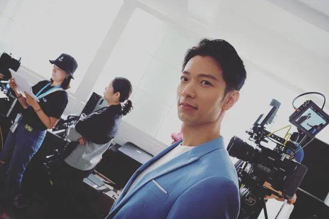 九游娱乐：双喜临门！40岁知名港星宣布结婚明年当爸曾参演多部TVB剧集(图11)