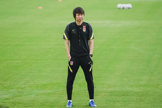 李铁被判20年贪污近12个亿网友：最后一次看标志性刘海(图2)