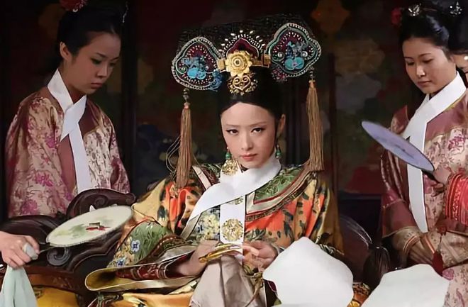 九游娱乐：值得熬夜刷完的5部国产剧每部都是各领域的佼佼者(图2)