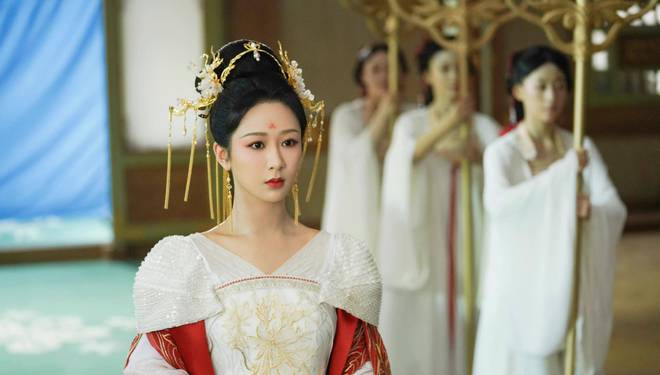 九游娱乐文化：近三年最火的10部国产剧：《繁花》第8《庆余年2》第2第一是？(图37)