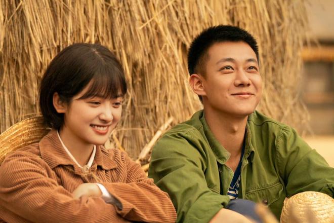 九游娱乐：笑掉大牙！50岁梅婷演少女网友吐槽声不断导演真有你的！(图5)