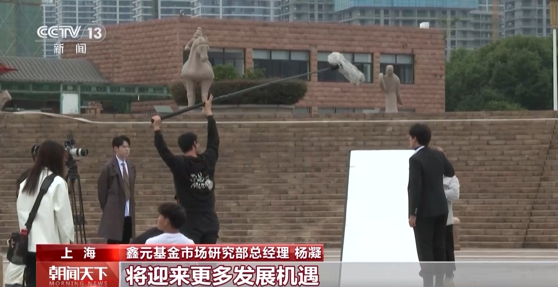 九游娱乐：小“周边”带来大生意影视热带火文化产业投资(图9)