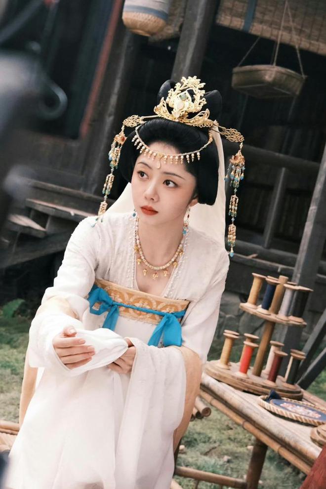 同是经商剧谭松韵《蜀锦人家》和杨紫《国色芳华》谁更胜一筹？(图11)