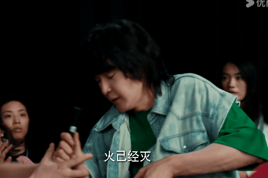 九游娱乐文化：才播4集热度第一终于有让我熬夜狂追的都市黑马剧了(图8)