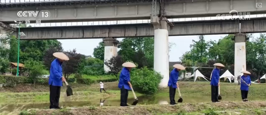九游娱乐：“工业+”“电影+”“夜游……玩出消费新花样点亮假日经济新活力(图2)