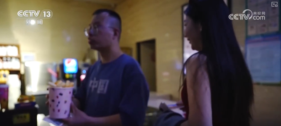 九游娱乐：“小票根”释放经济增长“大能量”“电影+”延长激活综合消费新动能(图6)