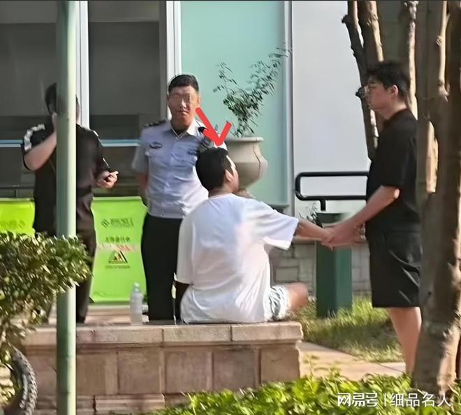 九游娱乐：于朦胧坠楼身亡！导演程青松不该遭质疑(图3)