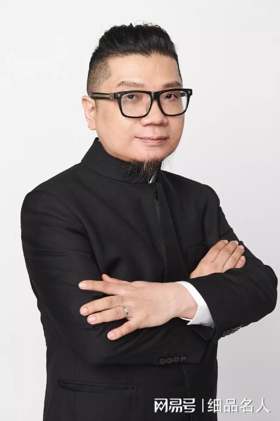 九游娱乐：于朦胧坠楼身亡！导演程青松不该遭质疑(图6)