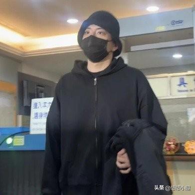 拔出萝卜带出泥又2名明星逃兵役被抓贾静雯