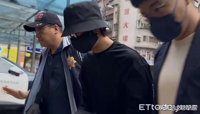 拔出萝卜带出泥又2名明星逃兵役被抓贾静雯回应现场曝光(图9)