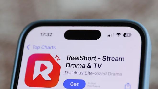 九游娱乐：这么“癫”这么赚好莱坞也想拍短剧(图4)