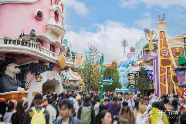 上海迪士尼2024年客流量突破1470万人次 蝉联国内榜首并领跑全球前十乐园增长率