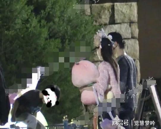 离婚4年再无交集互动黄晓明没想到前妻杨颖一个举动好感倍增(图14)