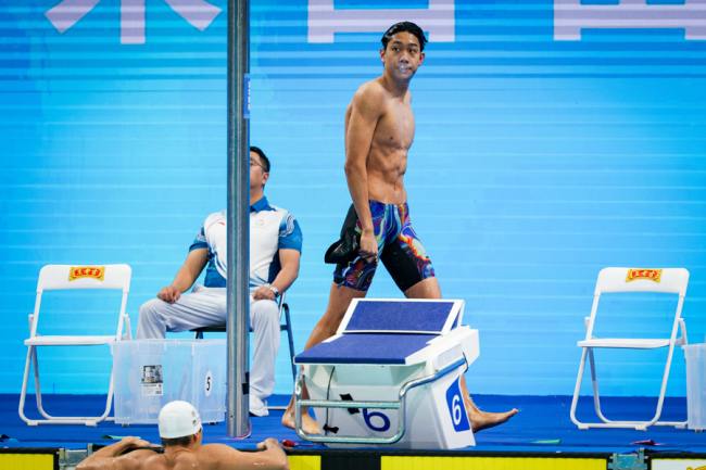 力压孙杨潘展乐夺冠张展硕能成为下一颗泳坛