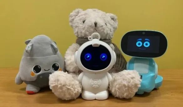 九游娱乐：乐华“摇钱树”王一博被传不续约杜华称现在对他最大祝福是注意安全和身体第一(图2)