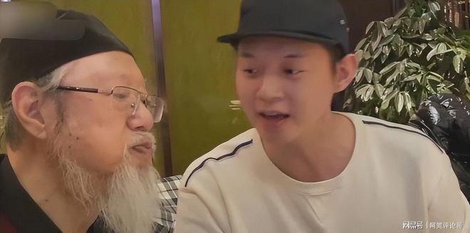 九游娱乐：1天2位明星家人离世最大95岁每月2万退休金一路走好！(图8)