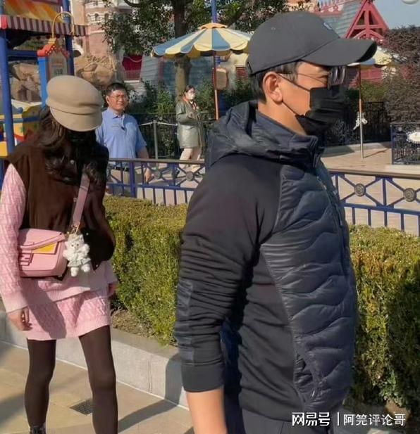 九游娱乐：1天2位明星家人离世最大95岁每月2万退休金一路走好！(图18)