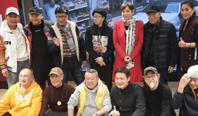 张嘉译深圳聚餐71岁林威烟不离手翁虹丰腴吸睛午马遗孀现身(图20)