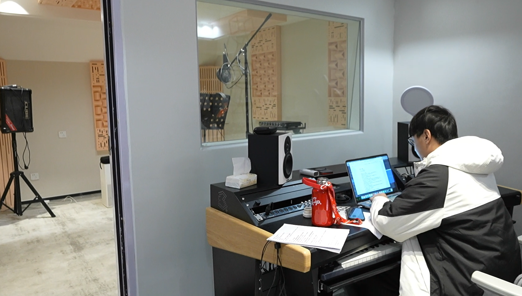 九游娱乐文化：网聚泉城丨以AI重塑动漫生产济南企业打造“妖精宇宙”新IP(图3)