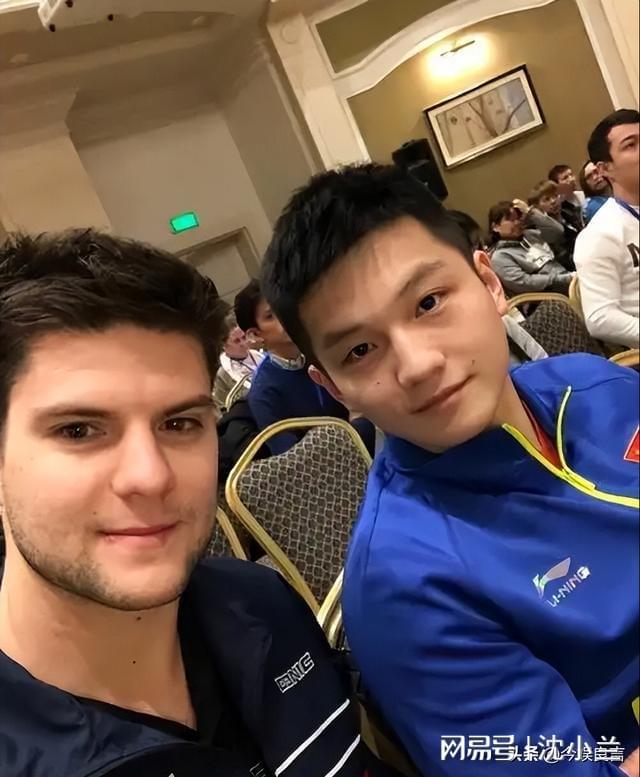 九游娱乐：雷军线W黄金球拍东哥乐得合不拢嘴(图33)