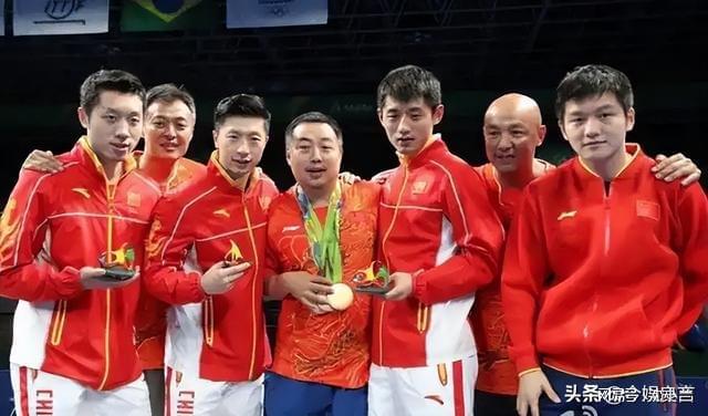 九游娱乐：雷军线W黄金球拍东哥乐得合不拢嘴(图34)